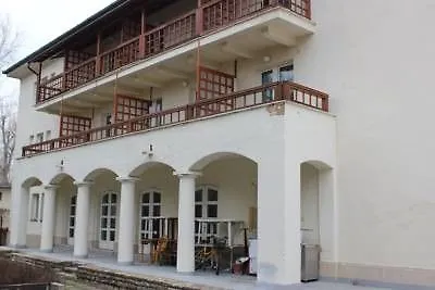 Hotel Romai 3*